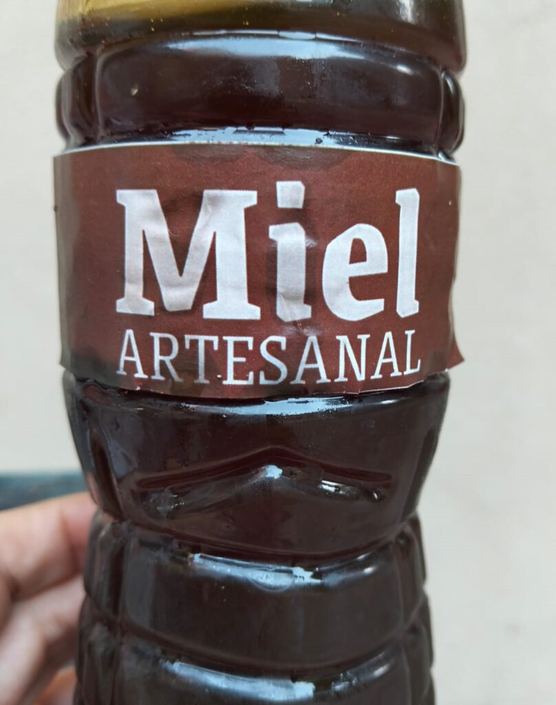 Miel de abeja del pueblo Angaité
